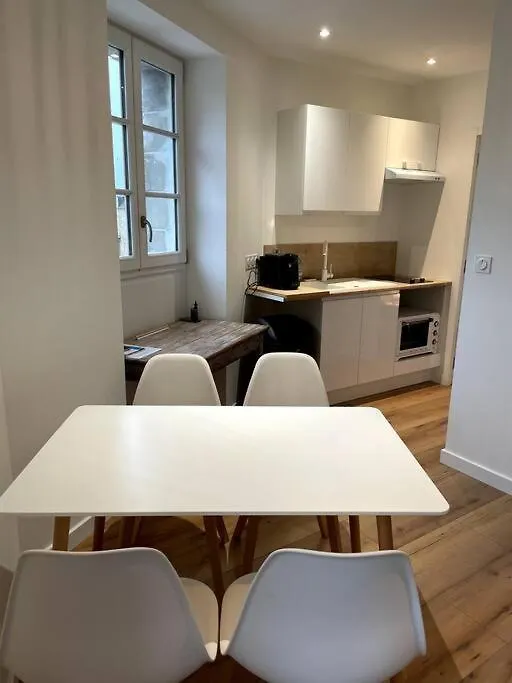 Lamballe Plein Centre, Superbe Appartement 1Er Etage